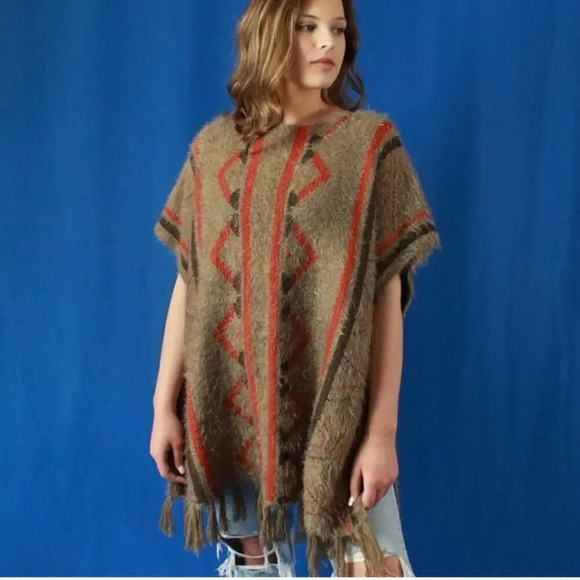 Janice Boho Fringe Poncho - One Size - Picture 1 of 10